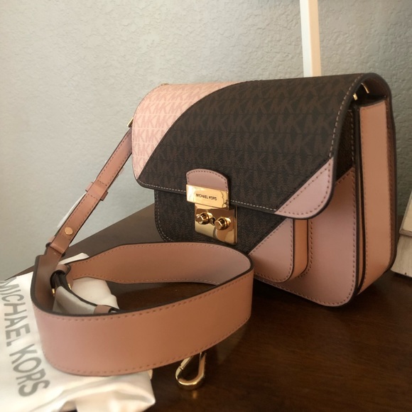 🦄Beautiful Michael Kors Bag - Picture 2 of 7